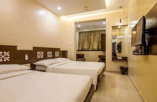 Bareilly Hotel | Goroomgo Galaxy Palace Bareli