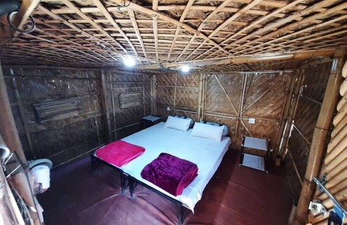Kasol Hotel | Goroomgo Kasol Huts Kullu