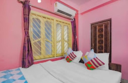 Jadavpur Hotel | Goroomgo Laxmi Guest House Jadavpur Kolkata