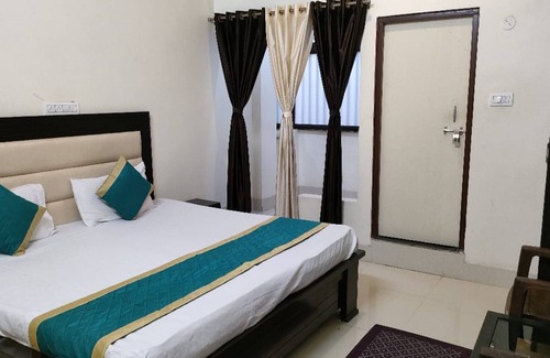 Chhatarpur Hotel | Goroomgo Radhika Kunj Palace Chhatarpur