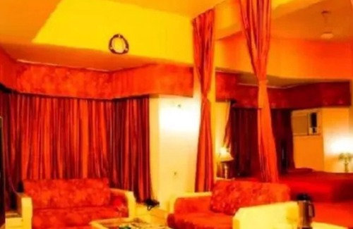 Jabalpur Hotel | Goroomgo Vasu Jabalpur