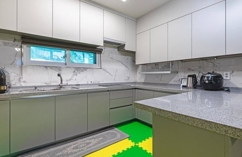 Sokcho House | Goseong Pinetree Pension