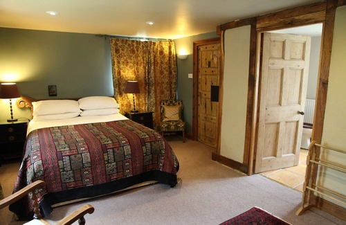 Honiton Other | GOTHIC FOLLY, Sleeps 16, Indoor Heated Pool, Hot Tub, Jurassic Coast East Devon