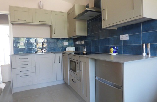 Southgate Apartment | Gower - 2 Beds - Parking - EV Charger - Wifi