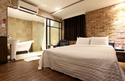 Goyang Hotel | Goyang Lin