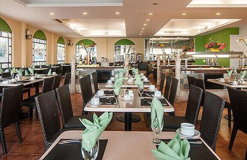 Punta Cancun Hotel | GR Solaris All Inclusive Resort