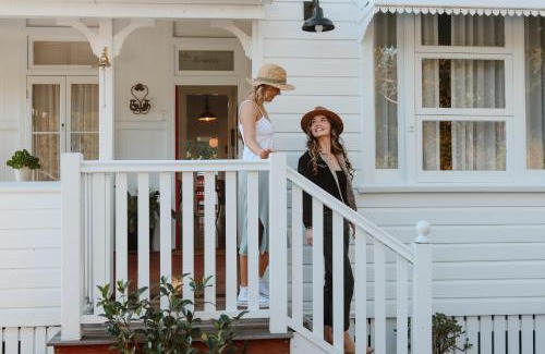 Mapleton House | Gracie Cottage Romantic Secluded Hinterland Escape for 2