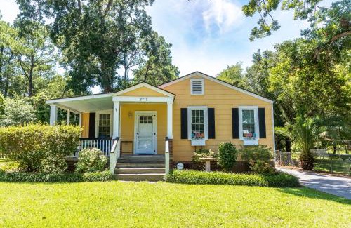 Beaufort House | Graduations Welcome! Bayside Bungalow Close Proximity to Downtown Beaufort and Parris Island