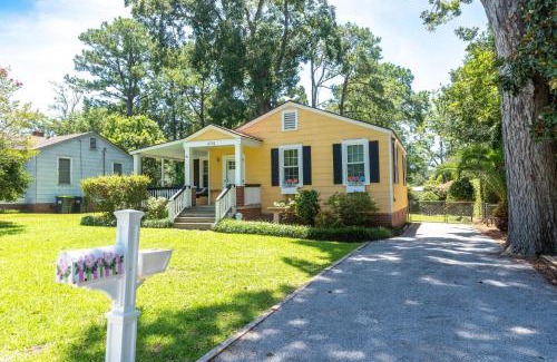 Beaufort House | Graduations Welcome! Bayside Bungalow Close Proximity to Downtown Beaufort and Parris Island