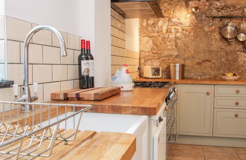 Longford House | GRAIG GWYN COTTAGE, pet friendly, with open fire in Trefonen