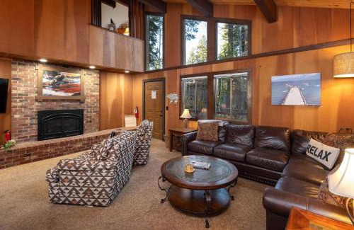 Lake Forest House | Grainger By Hauserman Rentals