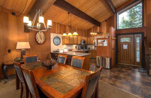 Lake Forest House | Grainger By Hauserman Rentals
