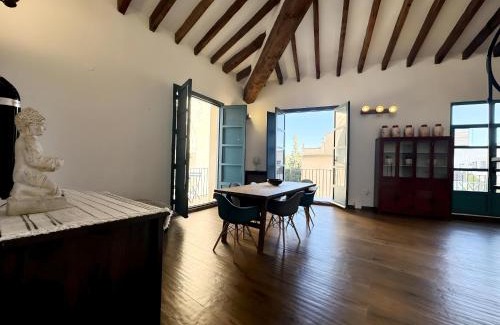 El Pilar Apartment | Gran apartamento con vista a las torres de Quart