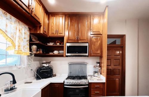 San Ignacio Apartment | Gran Martina's Abode - Cozy apartment with WiFi and AC