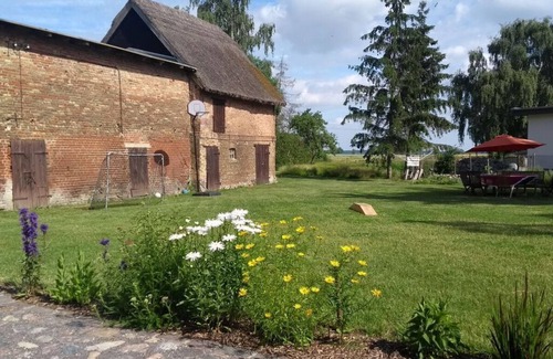 Gneventhin House | Granary - house by the pond