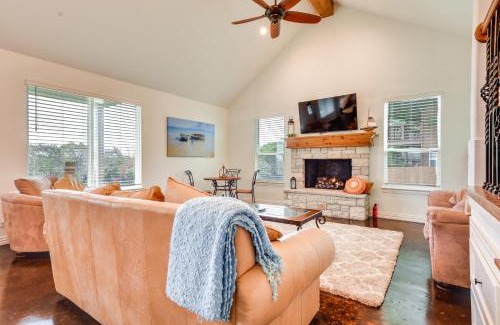 Granbury House | Granbury Home Across the Street from Boat Ramp!