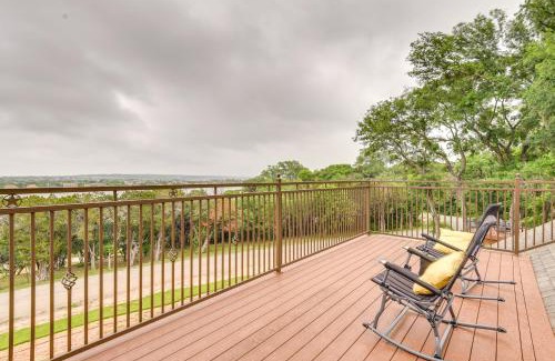 Granbury House | Granbury Home Across the Street from Boat Ramp!