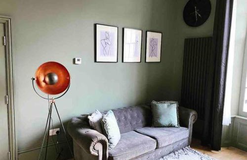 Barbican Apartment | Grand Apartment on HOE/BARBICAN Allocated PARKING!