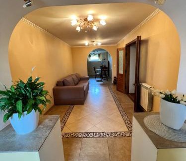 Svalyava Apartment | Grand Apartment