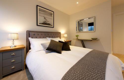 London Borough of Hounslow Apartment | Grand Apartments Kew Gardens