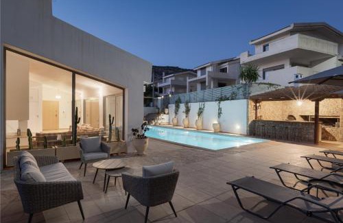 Palaia Fokaia Villa | Grand Apollon Villa