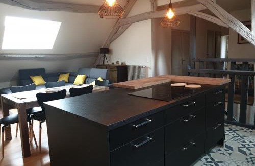 Saint-Claude-de-Diray Apartment | Grand appartement tout confort proche de CHAMBORD