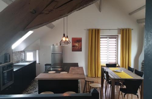 Saint-Claude-de-Diray Apartment | Grand appartement tout confort proche de CHAMBORD