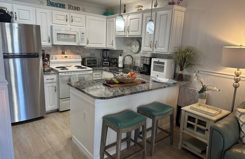 Ono Island Condo | GRAND CARIBBEAN 112 WEST: Cozy Beach Condo @ Perdido Key