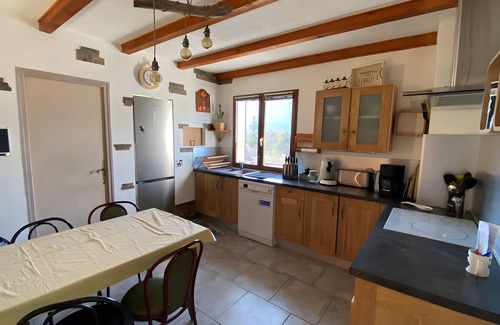 Pra Loup Apartment | Grand Chalet Jourdan 110 m² Apartment with Mountain View, Private Terrace and Wi-Fi