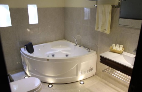 Lahore Hotel | Grand Enclave