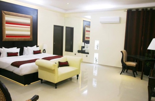 Lahore Hotel | Grand Enclave