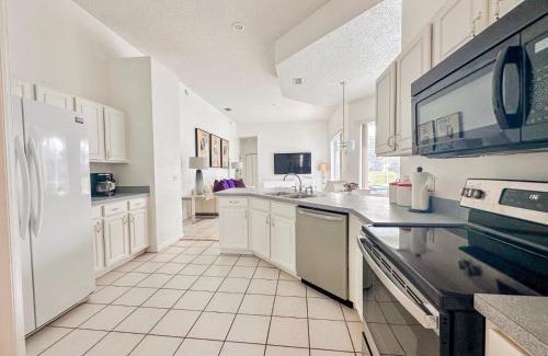 Davenport House | Grand Family Deluxe 4BR House near Disney Parks