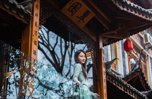 Gucheng Hotel | GRAND JOLi糖音谭影客栈