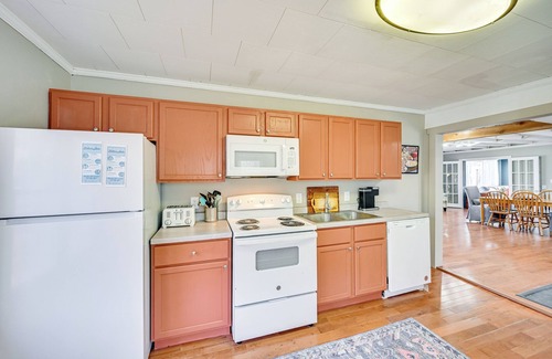 Grand Junction Cottage | Grand Junction Lake Home: 13 Mi to South Haven!