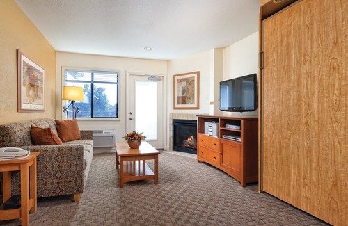 Afton Resort | Grand Lake Resort Studio