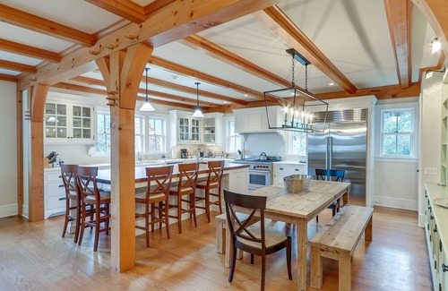 New Preston House | Grand Lakefront Home in Warren w/Expansive Patio!