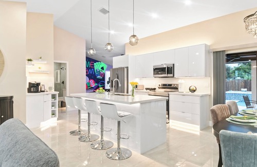 Lantana House | Grand Luxe Villa – Near Beach, Heated Pool, Game Room, Theater Nights