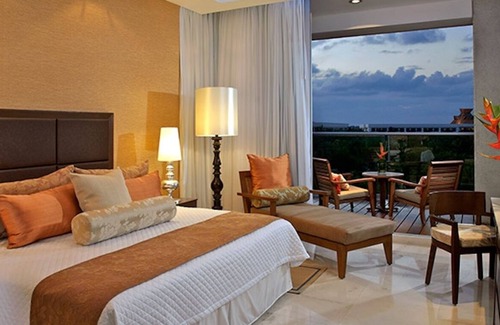 Villa Juarez Resort | Grand Luxxe Presidents week & Spring Break! 2-BD 2.5-BA, Master Villa/sleeps 10