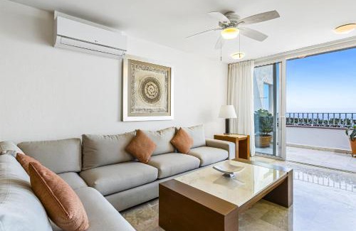 Conchas Chinas Apartment | Grand Miramar A601