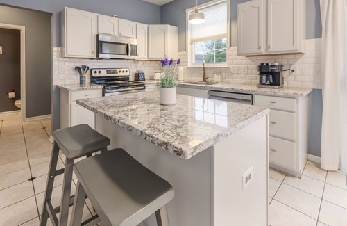 Westfield House | Grand Park Home, 10 min to Westfield Downtown