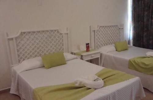 Punta Cancun Hotel | Grand Royal Lagoon