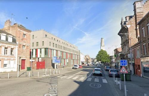 Saint-Acheul Apartment | GRAND STUDIO AMIENS GARE TOUT CONFORT WIFI NETFLIX 2PERS