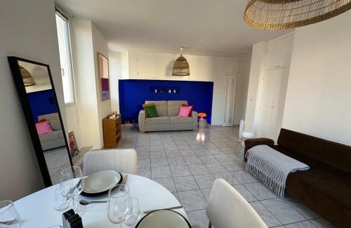 Opera Apartment | Grand studio au cœur du vieux port!