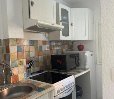 Port Rive Gauche Apartment | Grand Studio Cabine proche plage et port