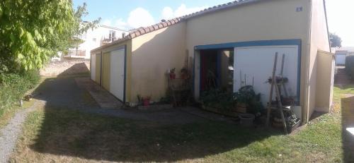 La Roche-sur-Yon House | grand studio de plein-pied quartier calme proche centre