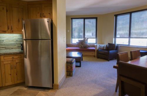Park City Apartment | Grand Summit Hotel Spacious Family Suite
