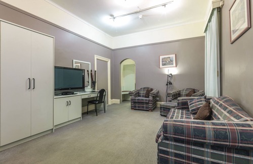 Port Lincoln Hotel | Grand Tasman Hotel