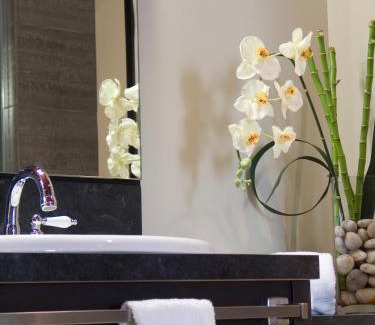 Les Rivieres Hotel | Grand Times Hotel