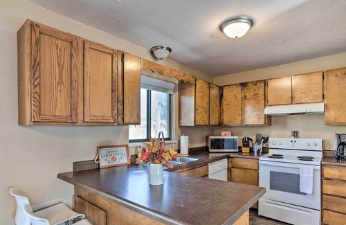 Clifton House | Grand Valley Unit Near Palisade - Peach Pad A