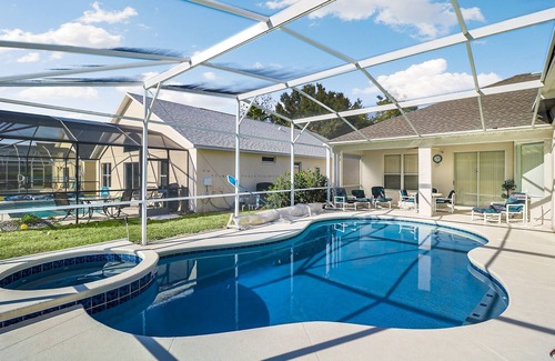 Westridge House | Grand Westridge 4BR Pool Home near Disney Parks